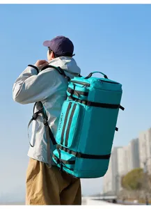 Groszraumiger Outdoor Sportrucksack und Reisetasche Detailansicht fur bequemen Tragekomfort.