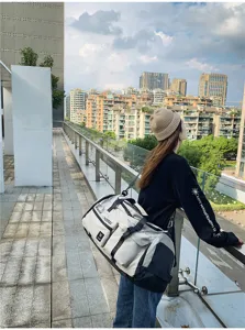 Grande borsa da viaggio impermeabile per uomo e donna, borsone sportivo per fitness e outdoor.