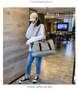 Large capacity travel duffel bag, lightweight oxford cloth gym and luggage bag for women.