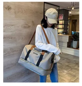 Large capacity travel duffel bag, lightweight oxford cloth gym sports luggage bag for women.