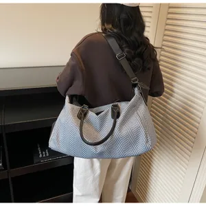 Grande borsa da viaggio per uomo e donna, elegante borsone weekend con motivo chevron.