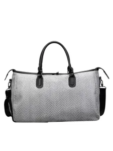 Grande borsa da viaggio duffel, borsone weekend nero e bianco con motivo chevron uomo e donna.