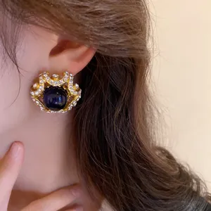Vintage palace style rhinestone inlaid dark blue bead clip-on earrings elegant women