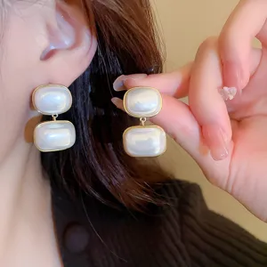 Retro double layer pearl earrings elegant gold rim ear studs for women fashion jewelry