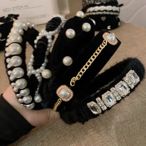 Franse vintage zwarte fluwelen parel strass haarband gedetailleerde showcase pracht.