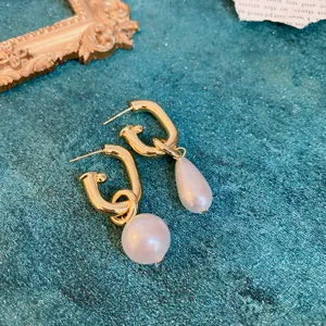 Vintage gold asymmetric pearl earrings french style elegant stud earrings for women