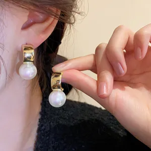 Elegant gold-tone C-shaped and pearl drop earrings for women, chic vintage style jewelry for daily wear.