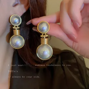 Vintage pearl drop earrings gold tone court style elegant women fashion jewelry chic design