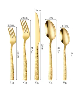 Elegantes Besteck-Set aus goldenem Edelstahl mit Hammerschlag-Design, 5-teilig mit Stiel.