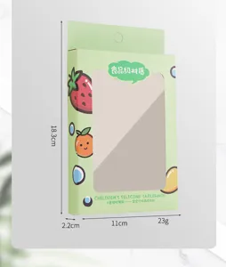 Detailweergave van de verpakkingsdoos voor kindersiliconen servies, groene doos fruit.