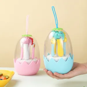 Simpatico set di posate per bambini dinosauro con scatola a uovo in acciaio inox.