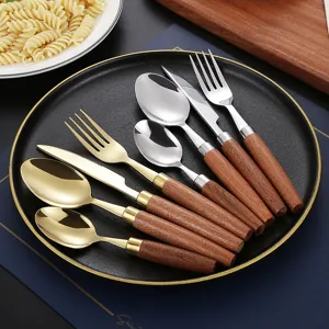 Modernes 304 Edelstahl Besteckset mit Vintage Holzgriff, elegantes Geschirr für die Küche.