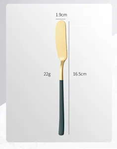 Cuchillo para mantequilla de acero inoxidable mango verde, detalle de longitud 16.5cm ancho 1.9cm.