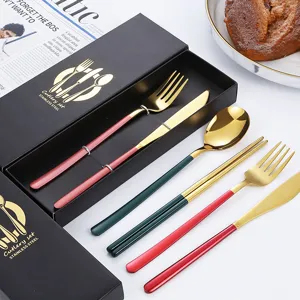 Set di posate in acciaio inossidabile con confezione regalo, posate dorate forchetta cucchiaio.
