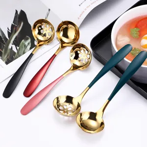 Ensemble de cuillères à soupe et écumoires en acier inoxydable avec poignées colorées pour fondue.