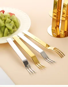 Edelstahl Obstgabeln Set mit goldenem Halter, perfekt für Kuchen, Desserts und den Hausgebrauch.