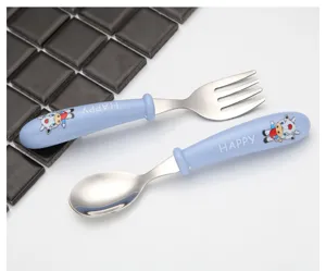 Edler Edelstahl Baby Löffel und Gabel Set mit süßem Cartoon Kuh Griff, sicheres Kleinkinder Besteck.