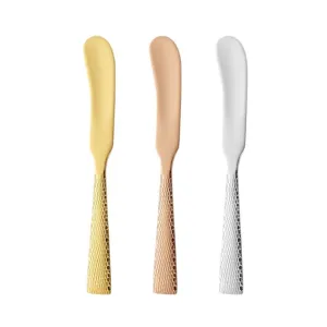 Lot de 3 couteaux a beurre en acier inoxydable poignee martelee dore argente cuivre.