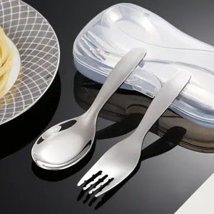 Set de cuillère et fourchette pour enfants en acier inoxydable avec boîte de transport.
