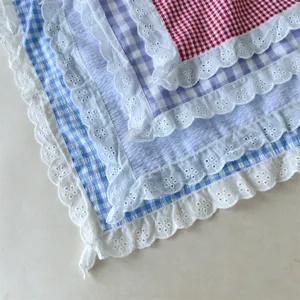 Großes Karo Dreiecktuch mit Spitzensaum, Vintage Landhausstil Haarband, süßes Accessoire