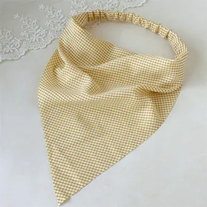 Pañuelo triangular de cuadros amarillos con banda elástica, bonita diadema de tela retro mujer.
