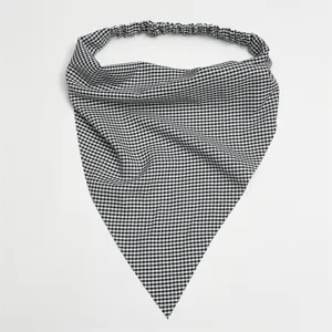 Cinta para la cabeza triangular de cuadros blancos y negros, detalle elástico trasero diario.