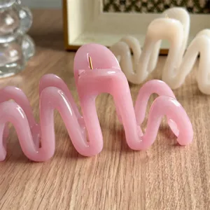 Summer dopamine wave hair claw clip, stylish resin geometric hairpin for elegant daily hairstyles.