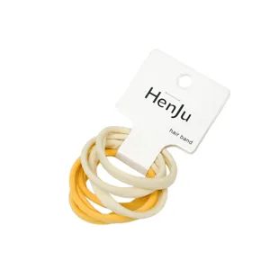 Minimalistischeset van hoog elastische handdoek haarelastiekjes met kaart voor dagelijks haarstyling
