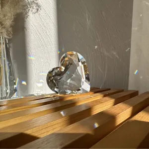 Ornamento a cuore in cristallo trasparente per decorazioni domestiche, vetro sfaccettato