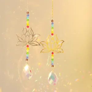 Kristall Lotus Sonnenfänger Hängeprisma Regenbogenmacher Fenster Deko für Garten und Zuhause