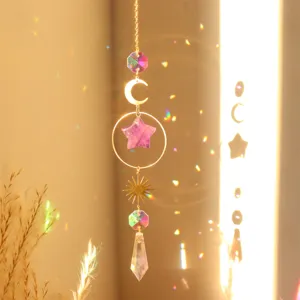 Kristall Sonnenfänger Fenster Deko Anhänger mit Mond Stern und Regenbogen Lichteffekt.