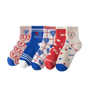 Comfortabele dames herfst winter dikke katoen badstof hart letters korte sportsokken