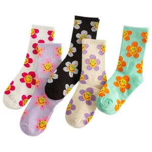 Cute cartoon smiling flower pattern cotton mid-tube socks for women colorful fashion casual wear