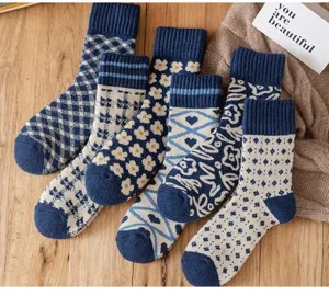 Dicke Kaschmir Wolle warme Mittelsocken Detailansicht zeigt gemütliche Winter Thermalsocken.