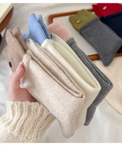 Chaussettes épaisses en cachemire pour femmes, chaussettes mi-hautes chaudes d'hiver avec boutons.