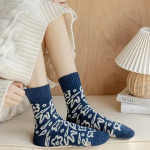 Dicke Kaschmir Socken für Damen, Herbst und Winter warme mittelhohe Wollsocken, gemütlich.