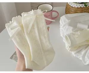 Weiße Rüschen-Spitzen-Mittelsocken mit süßen Schleifen, süße japanische Ballett-Baumwollsocken.