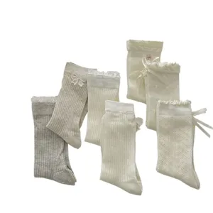 Japanischer stil baumwolle spitze socken süße schleife kniehohe socken in weiß und grau