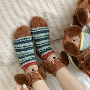 Schattige 3D puppy pluche donsige winter warme dikke slaap sokken vrouwen gezellige sokken