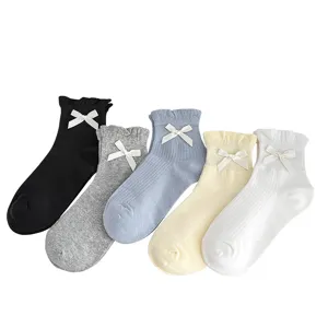 Calcetines cortos de algodón para mujer con lazos bonitos y borde con volantes lisos