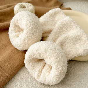 Flauschige Korallenfleece Stulpen Damen Winter kuschelig ueber dem Knie dicke Waermesocken.