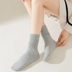Calcetines grises de mujer altos elásticos acanalados algodón moda diaria elegante