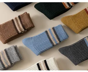 Verdickte Wollwinterstrümpfe für Herren, warme gestreifte Frottee-Baumwoll-Sportsocken