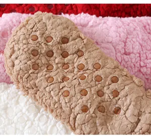 Verdichtete Sherpa-Fleece-Bodenstrümpfe für Damen, kuschelig warme, rutschfeste Plüschsocken.