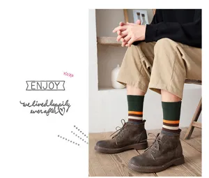 Chaussettes thermiques d'hiver épaisses pour hommes avec design de blocs de couleur.