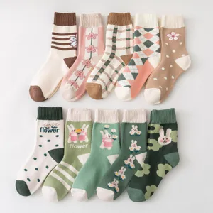 Vintage Britischer Stil Baumwolle Kariert Crew Socken Für Damen Dick Warm Frottee Gestrickt Cartoon Hase Blumen Casual Socken