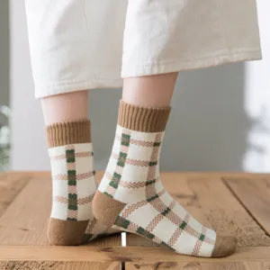 Retro Karree Wadensocken fuer Damen, dicke warme Winter Baumwolle Strick Karo Design.