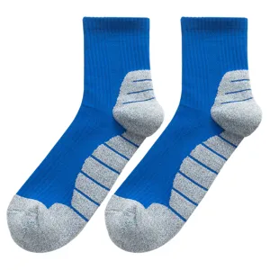 Professional men's mid-tube athletic basketball socks with cushioned towel sole for running.