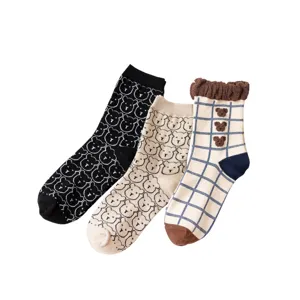 Ensemble de chaussettes mi-hautes épaisses pour femmes avec motifs d'ours mignons.