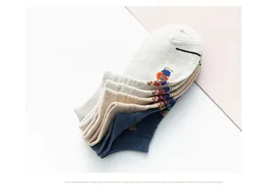 Breathable cotton cartoon bear low-cut boat socks, casual sports short socks for daily wear.